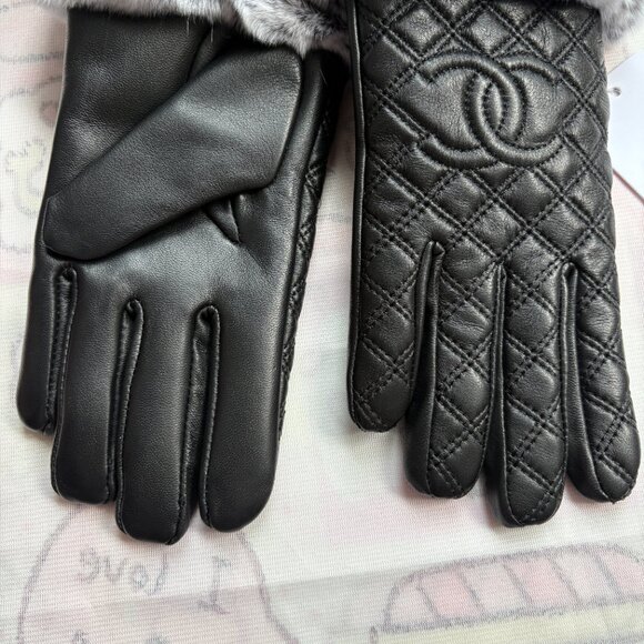 Chanel Lambskin Quilted Rabbit Fur Gloves - Picture 3 of 7